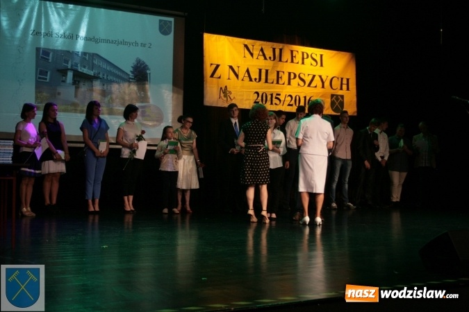 Zdjęcie w galerii na portalu naszwodzislaw.com: Najlepsi z najlepszych 2015/16. Uczniowie z Rydułtów nagrodzeni wiadomości z regionu