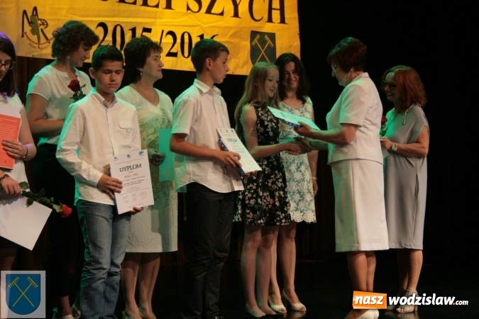 Zdjęcie w galerii na portalu naszwodzislaw.com: Najlepsi z najlepszych 2015/16. Uczniowie z Rydułtów nagrodzeni wiadomości z regionu