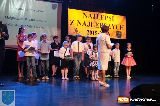 Zdjęcie w galerii na portalu naszwodzislaw.com: Najlepsi z najlepszych 2015/16. Uczniowie z Rydułtów nagrodzeni wiadomości z regionu
