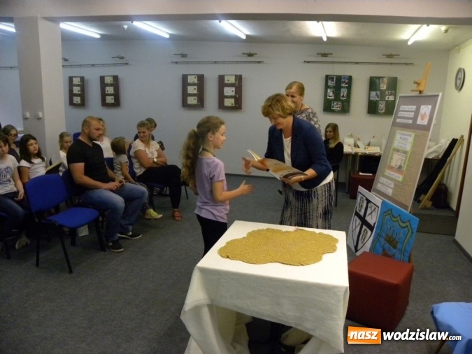 Zdjęcie w galerii na portalu naszwodzislaw.com: Średniowieczne potyczki z Sienkiewiczem – zakończenie projektu wiadomości z regionu