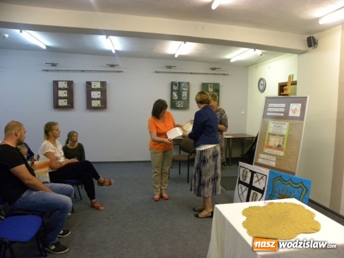 Zdjęcie w galerii na portalu naszwodzislaw.com: Średniowieczne potyczki z Sienkiewiczem – zakończenie projektu wiadomości z regionu