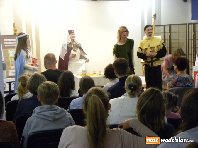 Zdjęcie w galerii na portalu naszwodzislaw.com: Średniowieczne potyczki z Sienkiewiczem – zakończenie projektu wiadomości z regionu