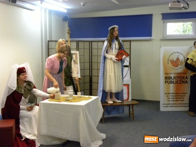 Zdjęcie w galerii na portalu naszwodzislaw.com: Średniowieczne potyczki z Sienkiewiczem – zakończenie projektu wiadomości z regionu