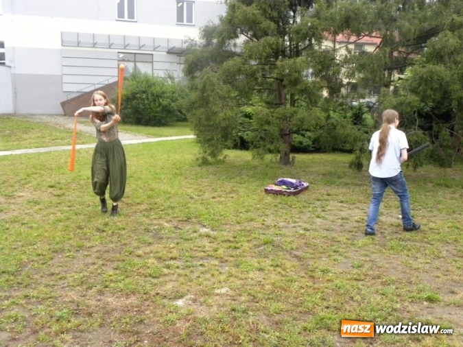 Zdjęcie w galerii na portalu naszwodzislaw.com: Średniowieczne potyczki z Sienkiewiczem – zakończenie projektu wiadomości z regionu