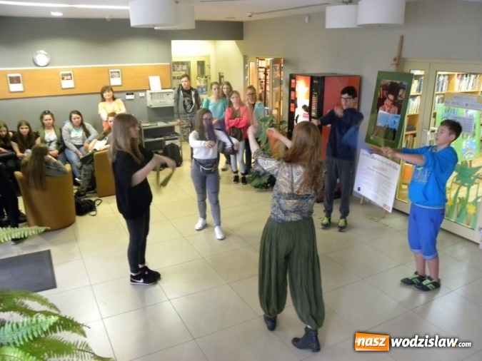 Zdjęcie w galerii na portalu naszwodzislaw.com: Średniowieczne potyczki z Sienkiewiczem – zakończenie projektu wiadomości z regionu