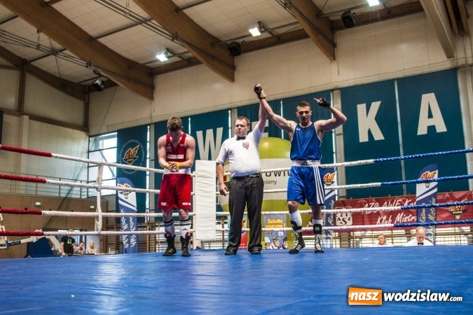 Zdjęcie w galerii na portalu naszwodzislaw.com: Na co dzień student prawa, bokser z zamiłowania. Wodzisławianin osiągnął niebywały sukces. Tytuł Akademickiego Mistrza Polski dla Adama Pawłowskiego! wiadomości z regionu