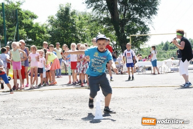 Zdjęcie w galerii na portalu naszwodzislaw.com: Artystyczne Podw&oacute;rko na Wilchwach - fotorelacja wiadomości z regionu