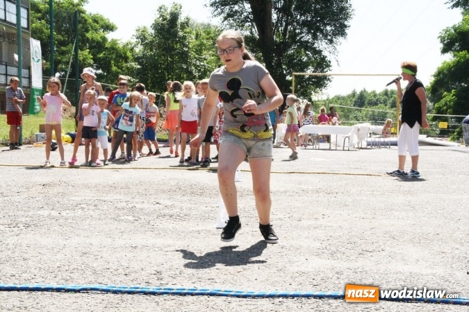 Zdjęcie w galerii na portalu naszwodzislaw.com: Artystyczne Podw&oacute;rko na Wilchwach - fotorelacja wiadomości z regionu