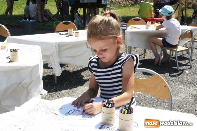 Zdjęcie w galerii na portalu naszwodzislaw.com: Artystyczne Podw&oacute;rko na Wilchwach - fotorelacja wiadomości z regionu