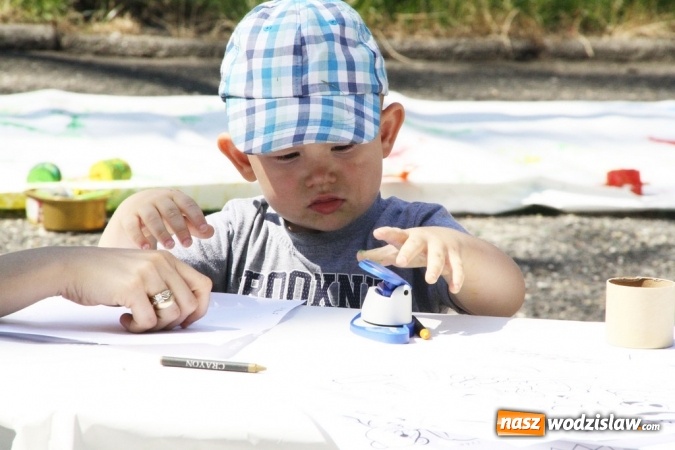 Zdjęcie w galerii na portalu naszwodzislaw.com: Artystyczne Podw&oacute;rko na Wilchwach - fotorelacja wiadomości z regionu