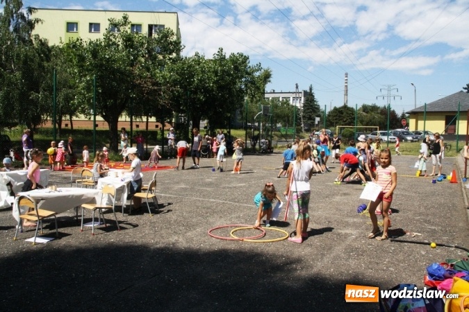 Zdjęcie w galerii na portalu naszwodzislaw.com: Artystyczne Podw&oacute;rko na Wilchwach - fotorelacja wiadomości z regionu