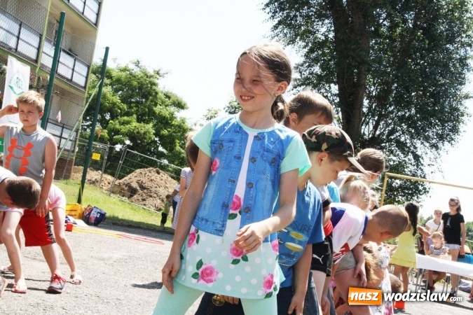 Zdjęcie w galerii na portalu naszwodzislaw.com: Artystyczne Podw&oacute;rko na Wilchwach - fotorelacja wiadomości z regionu