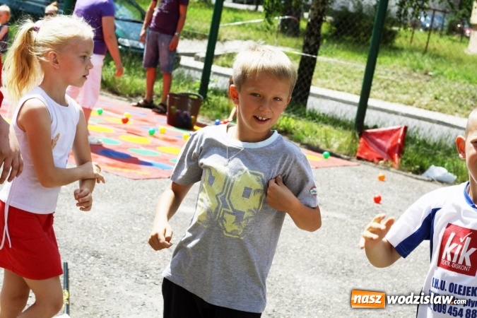 Zdjęcie w galerii na portalu naszwodzislaw.com: Artystyczne Podw&oacute;rko na Wilchwach - fotorelacja wiadomości z regionu