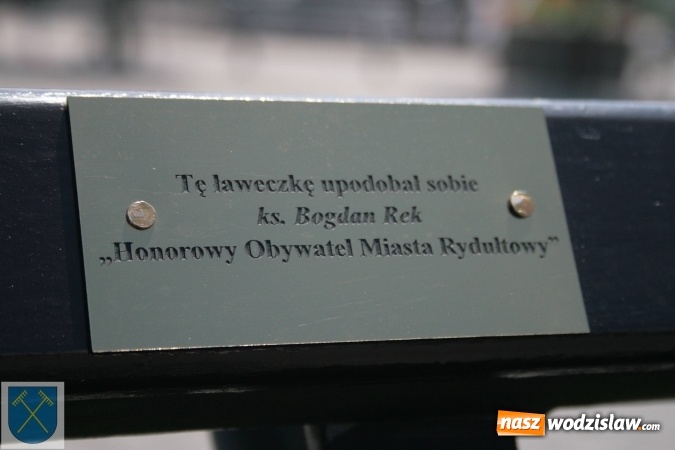 Zdjęcie w galerii na portalu naszwodzislaw.com: Usiądź i przeczytaj. Rydułtowskie ławki 