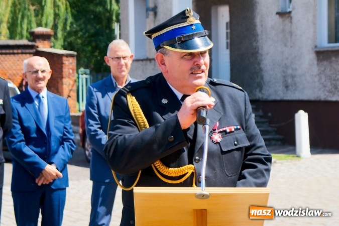 Zdjęcie w galerii na portalu naszwodzislaw.com: Komendant Jan Krolik przeszedł na emeryturę wiadomości z regionu