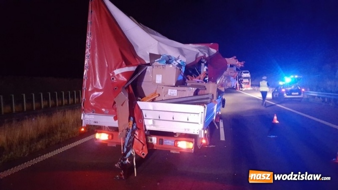 Zdjęcie w galerii na portalu naszwodzislaw.com: To był bardzo pracowity dzień dla wodzisławskich strażaków. Dwa wypadki, pożar i poszukiwanie zaginionych dzieci  wiadomości z regionu