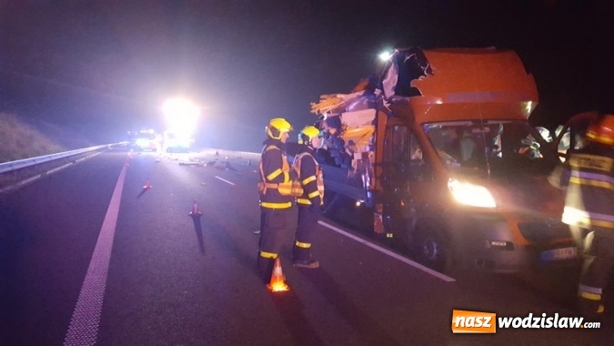 Zdjęcie w galerii na portalu naszwodzislaw.com: To był bardzo pracowity dzień dla wodzisławskich strażaków. Dwa wypadki, pożar i poszukiwanie zaginionych dzieci  wiadomości z regionu