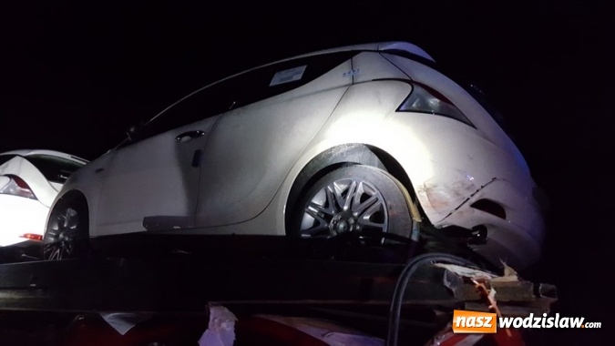 Zdjęcie w galerii na portalu naszwodzislaw.com: To był bardzo pracowity dzień dla wodzisławskich strażaków. Dwa wypadki, pożar i poszukiwanie zaginionych dzieci  wiadomości z regionu