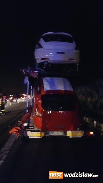 Zdjęcie w galerii na portalu naszwodzislaw.com: To był bardzo pracowity dzień dla wodzisławskich strażaków. Dwa wypadki, pożar i poszukiwanie zaginionych dzieci  wiadomości z regionu