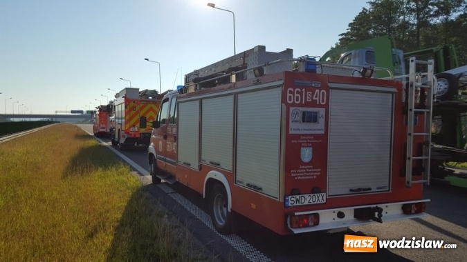 Zdjęcie w galerii na portalu naszwodzislaw.com: To był bardzo pracowity dzień dla wodzisławskich strażaków. Dwa wypadki, pożar i poszukiwanie zaginionych dzieci  wiadomości z regionu