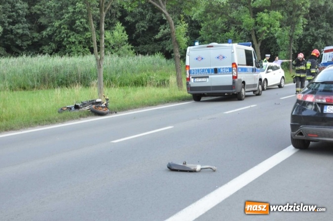 Zdjęcie w galerii na portalu naszwodzislaw.com: Śmiertelny wypadek na trasie Racibórz-Lubomia. Na Brzeskiej motocyklista zderzył się z samochodem rover wiadomości z regionu