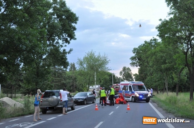 Zdjęcie w galerii na portalu naszwodzislaw.com: Śmiertelny wypadek na trasie Racibórz-Lubomia. Na Brzeskiej motocyklista zderzył się z samochodem rover wiadomości z regionu