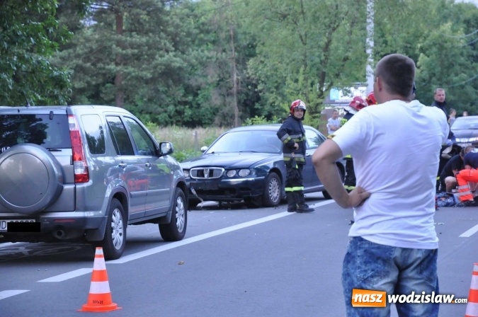 Zdjęcie w galerii na portalu naszwodzislaw.com: Śmiertelny wypadek na trasie Racibórz-Lubomia. Na Brzeskiej motocyklista zderzył się z samochodem rover wiadomości z regionu