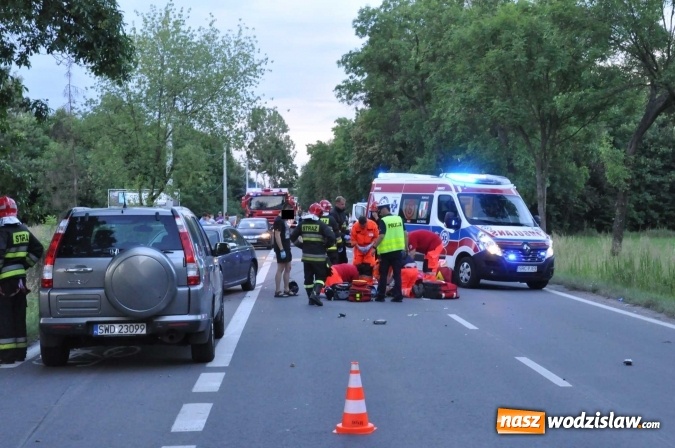 Zdjęcie w galerii na portalu naszwodzislaw.com: Śmiertelny wypadek na trasie Racibórz-Lubomia. Na Brzeskiej motocyklista zderzył się z samochodem rover wiadomości z regionu