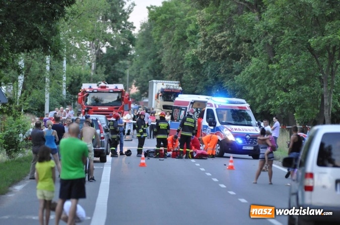 Zdjęcie w galerii na portalu naszwodzislaw.com: Śmiertelny wypadek na trasie Racibórz-Lubomia. Na Brzeskiej motocyklista zderzył się z samochodem rover wiadomości z regionu