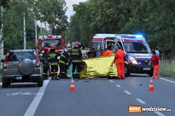 Zdjęcie w galerii na portalu naszwodzislaw.com: Śmiertelny wypadek na trasie Racibórz-Lubomia. Na Brzeskiej motocyklista zderzył się z samochodem rover wiadomości z regionu