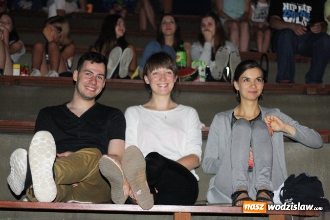 Zdjęcie w galerii na portalu naszwodzislaw.com: Rodzinny Park Rozrywki zamienił się w salę kinową wiadomości z regionu