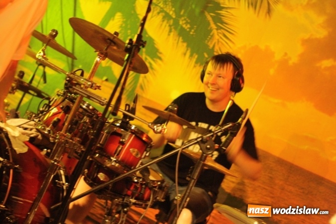 Zdjęcie w galerii na portalu naszwodzislaw.com: Tabu i Hurt na powitanie wakacji w Olzie wiadomości z regionu