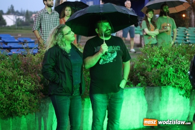Zdjęcie w galerii na portalu naszwodzislaw.com: Godów: Mocne rockowe brzmienia królowały w muszli koncertowej wiadomości z regionu