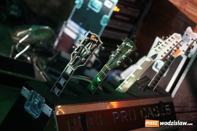 Zdjęcie w galerii na portalu naszwodzislaw.com: Godów: Mocne rockowe brzmienia królowały w muszli koncertowej wiadomości z regionu