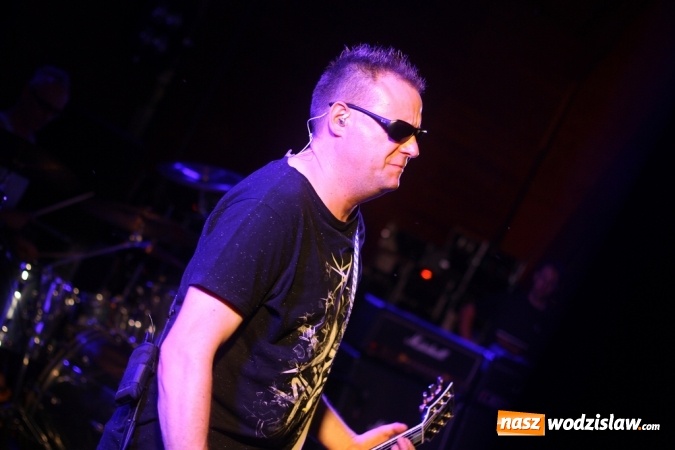 Zdjęcie w galerii na portalu naszwodzislaw.com: Godów: Mocne rockowe brzmienia królowały w muszli koncertowej wiadomości z regionu