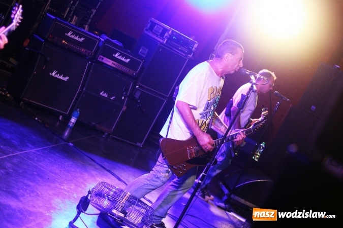 Zdjęcie w galerii na portalu naszwodzislaw.com: Godów: Mocne rockowe brzmienia królowały w muszli koncertowej wiadomości z regionu
