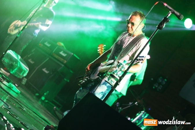 Zdjęcie w galerii na portalu naszwodzislaw.com: Godów: Mocne rockowe brzmienia królowały w muszli koncertowej wiadomości z regionu