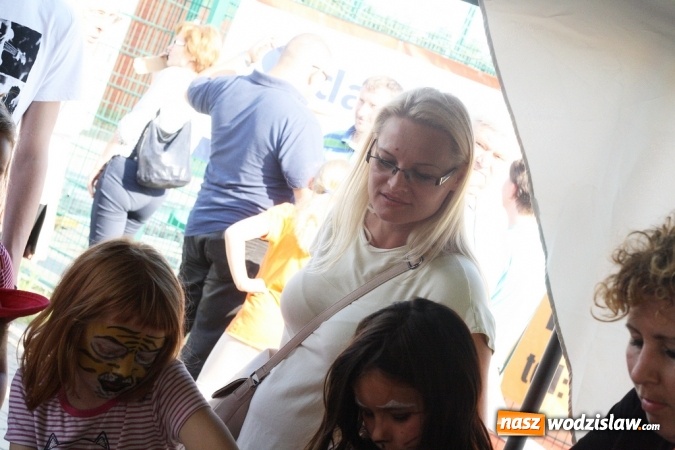 Zdjęcie w galerii na portalu naszwodzislaw.com: II Subregionalny Festiwal Rodzin Aktywnych - Family Jump wiadomości z regionu