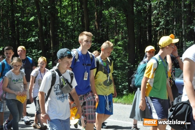 Zdjęcie w galerii na portalu naszwodzislaw.com: Pielgrzymi z Lubomi już w drodze do Częstochowy wiadomości z regionu