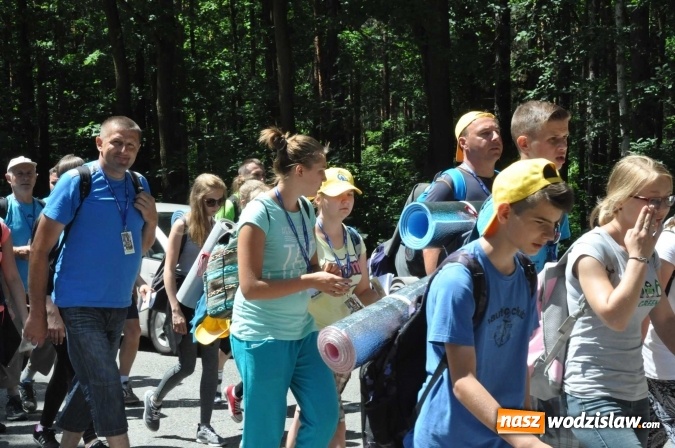 Zdjęcie w galerii na portalu naszwodzislaw.com: Pielgrzymi z Lubomi już w drodze do Częstochowy wiadomości z regionu