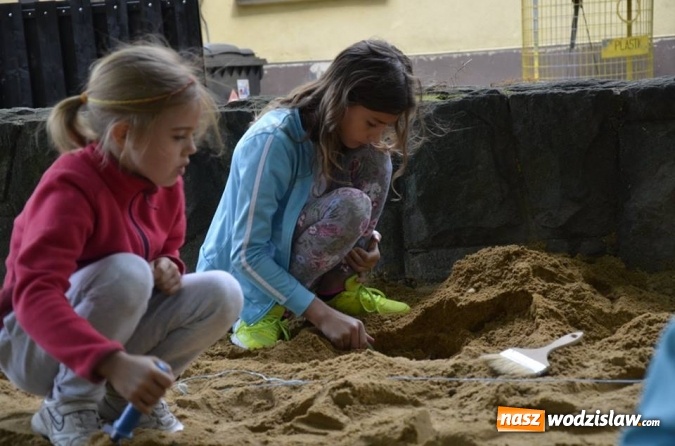 Zdjęcie w galerii na portalu naszwodzislaw.com: Zamienili się w archeologów wiadomości z regionu