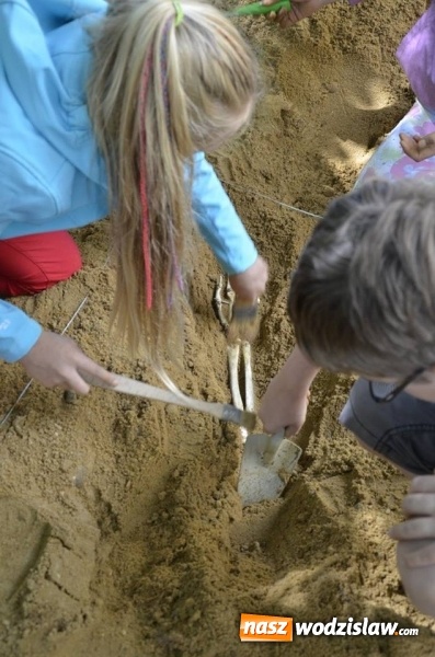 Zdjęcie w galerii na portalu naszwodzislaw.com: Zamienili się w archeologów wiadomości z regionu