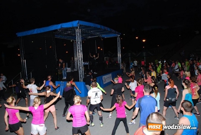 Zdjęcie w galerii na portalu naszwodzislaw.com: II Nocny Bieg z Gwiazdami na Trzech Wzg&oacute;rzach wiadomości z regionu