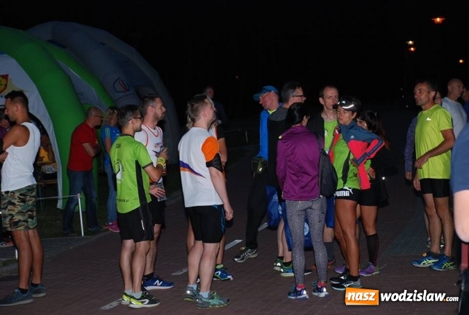 Zdjęcie w galerii na portalu naszwodzislaw.com: II Nocny Bieg z Gwiazdami na Trzech Wzg&oacute;rzach wiadomości z regionu