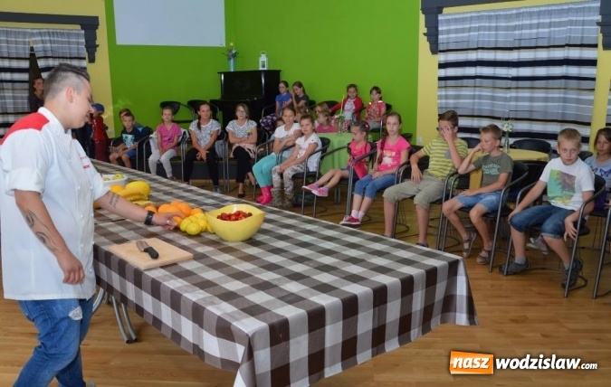 Zdjęcie w galerii na portalu naszwodzislaw.com: Uczestniczka Hell's Kitchen gotowała w Miejskim  Ośrodku Kultury w Radlinie wiadomości z regionu