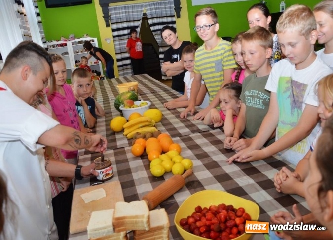 Zdjęcie w galerii na portalu naszwodzislaw.com: Uczestniczka Hell's Kitchen gotowała w Miejskim  Ośrodku Kultury w Radlinie wiadomości z regionu