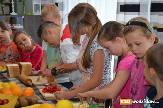 Zdjęcie w galerii na portalu naszwodzislaw.com: Uczestniczka Hell's Kitchen gotowała w Miejskim  Ośrodku Kultury w Radlinie wiadomości z regionu