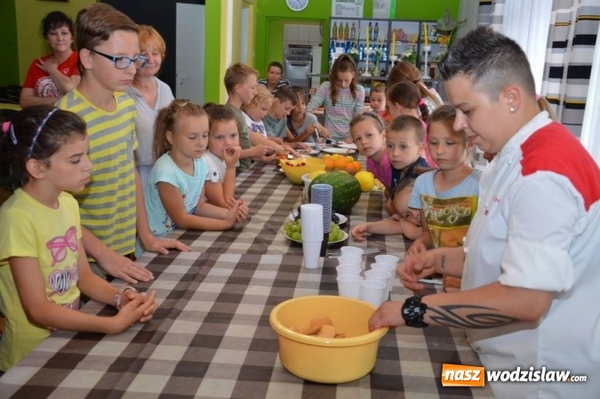 Zdjęcie w galerii na portalu naszwodzislaw.com: Uczestniczka Hell's Kitchen gotowała w Miejskim  Ośrodku Kultury w Radlinie wiadomości z regionu