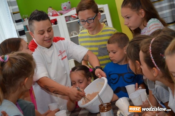 Zdjęcie w galerii na portalu naszwodzislaw.com: Uczestniczka Hell's Kitchen gotowała w Miejskim  Ośrodku Kultury w Radlinie wiadomości z regionu