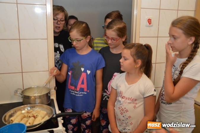 Zdjęcie w galerii na portalu naszwodzislaw.com: Uczestniczka Hell's Kitchen gotowała w Miejskim  Ośrodku Kultury w Radlinie wiadomości z regionu